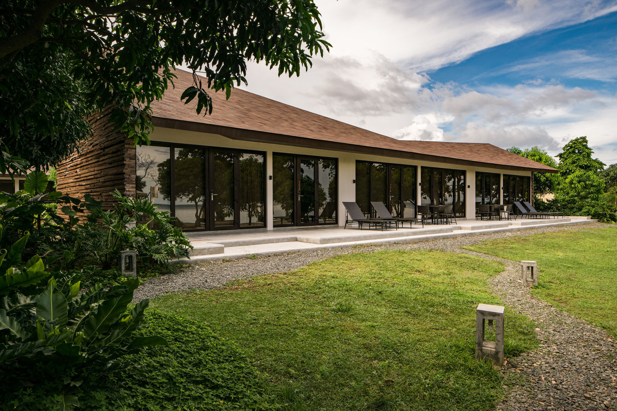 Astoria Palawan Resort 5*